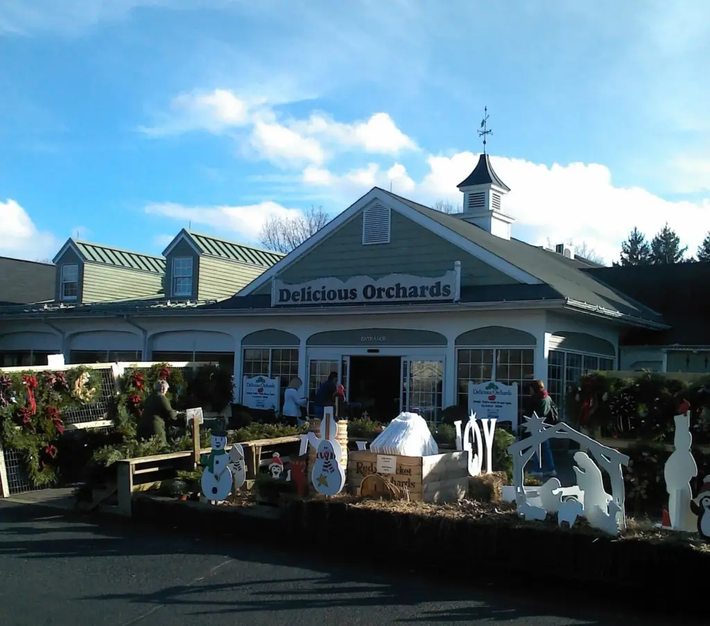 The front of the Delicious Orchards country market in Colts Neck, decorated for the holidays