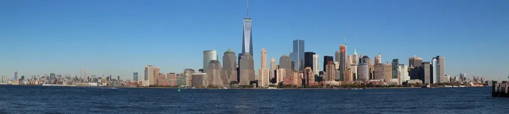 Panorama of the Lower Manhattan skyline and One World Trade Center across the Hudson River, seen from Liberty State Park in Jersey City